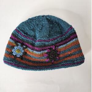 lost horizon Lassen Beanie 100% Wool Floral Embroided